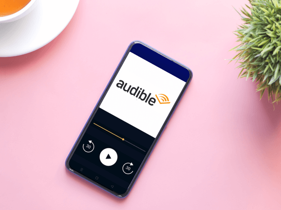 Audible: cómo funciona y cuánto cuesta la suscripción de audiolibros Audible en España